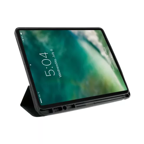 Xqisit Piave Flip Case magnetischer dreifach gefalteter Stifthalter iPad Pro 11 - Schwarz