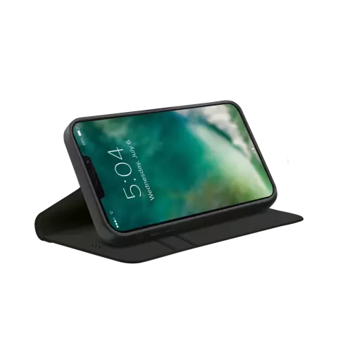 Xqisit Eco Wallet Selection Anti Bac biologisch abbaubare H&uuml;lle Kompatibel mit iPhone 13 - Schwarz