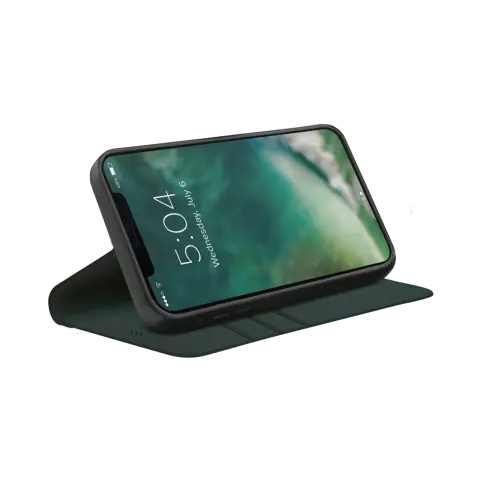 Xqisit Eco Wallet Selection Anti Bac biologisch abbaubare H&uuml;lle Kompatibel mit iPhone 12 mini - gr&uuml;n