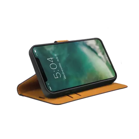 Xqisit NP Slim Wallet Selection Anti Bac H&uuml;lle Kompatibel mit iPhone 12 und 12 Pro - Schwarz