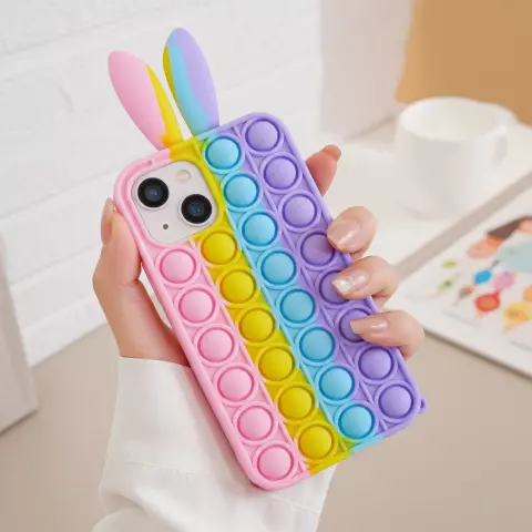 Bunny Pop Fidget Bubble Silikonh&uuml;lle Kompatibel mit iPhone 15 Plus - Pink, Gelb, Blau und Lila
